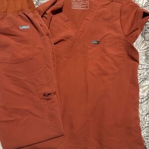 Figs Xs terra-cotta set high waisted joggers